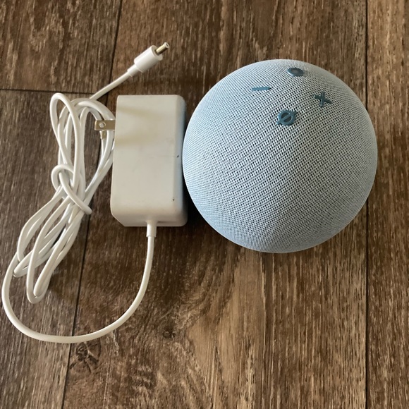 Amazon Echo Dot 4th Gen - Picture 3 of 4